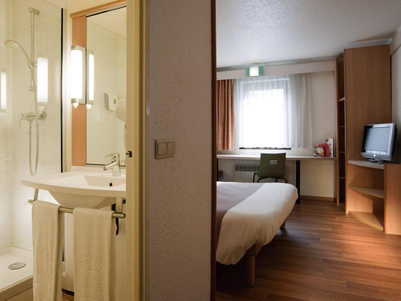 Отель Ibis Berlin Messe Экстерьер фото